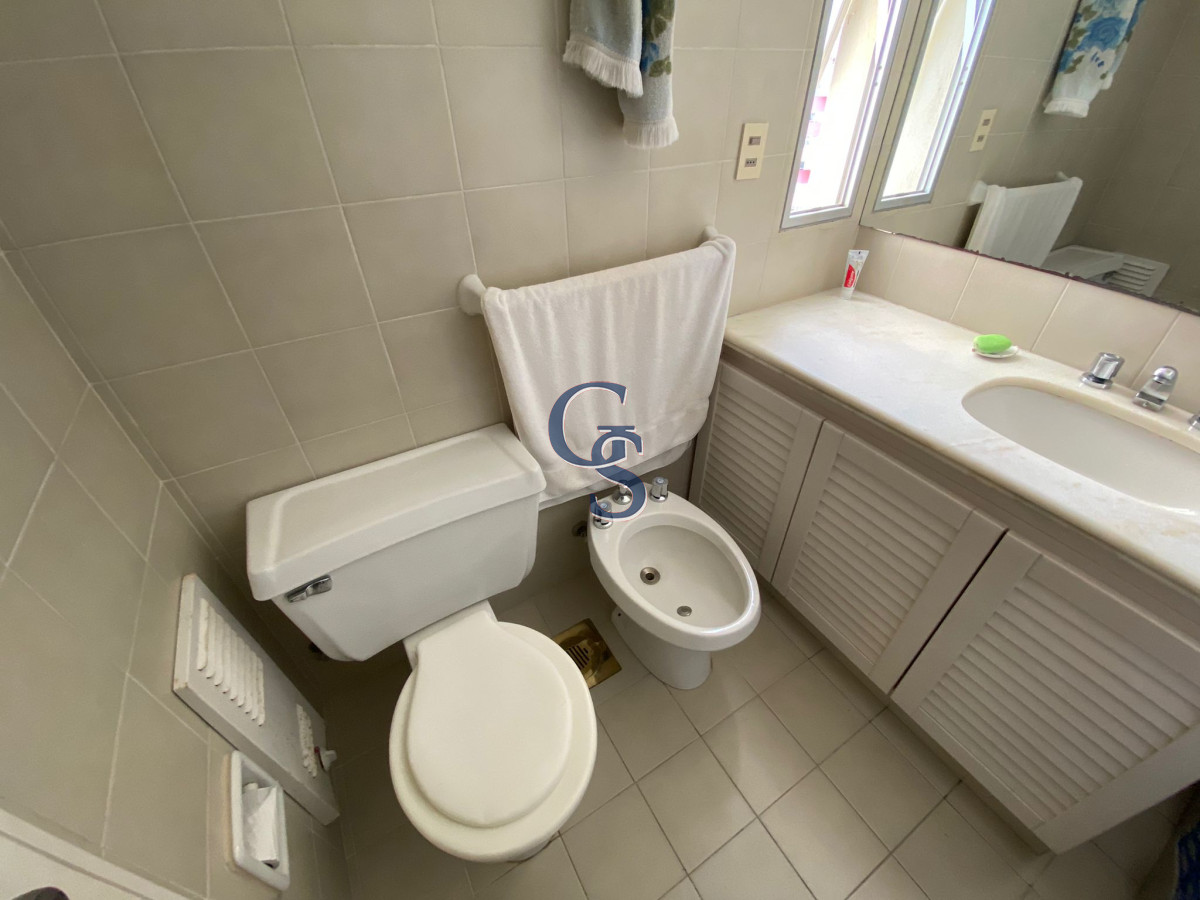 Apartamento ID.291722 - Apartamento en TORRE MARINA I, Chiverta, Punta del Este, 2 Dormitorios.