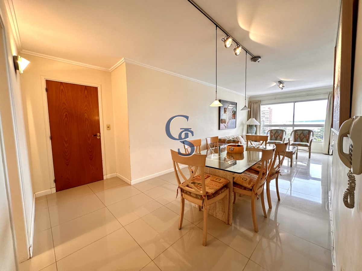 Apartamento ID.90395 - A pasitos del mar, de playa Brava, rodeado de todos los servicios.