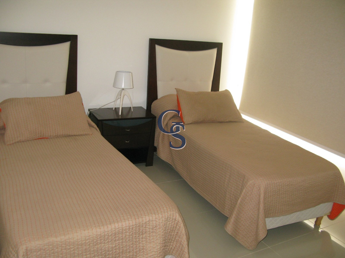 Apartamento ID.293112 - A pasos de Playa Brava y Playa Mansa, y próximo a la Península.