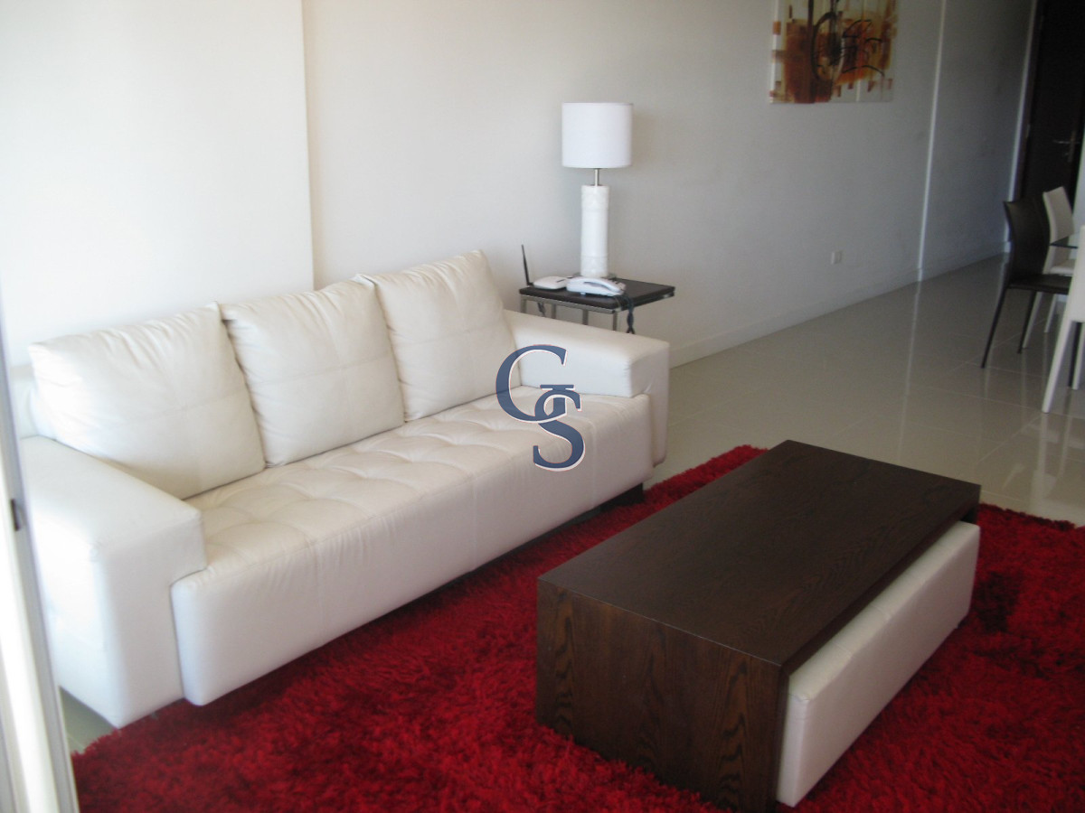 Apartamento ID.293112 - A pasos de Playa Brava y Playa Mansa, y próximo a la Península.