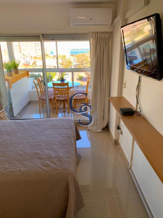 Apartamento ID.290296 - A pasos de Playa Mansa y Playa Brava. Próximo a la Península.