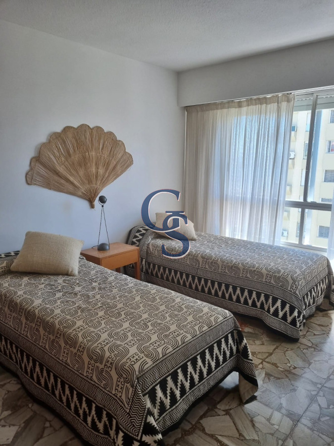Apartamento ID.573 - primera línea a la mansa