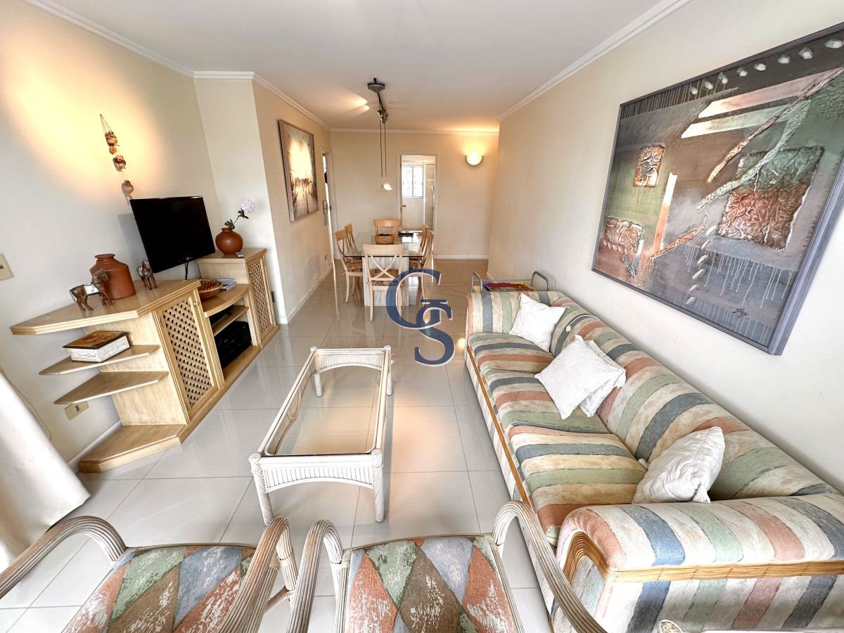 Apartamento ID.90395 - A pasitos del mar, de playa Brava, rodeado de todos los servicios.