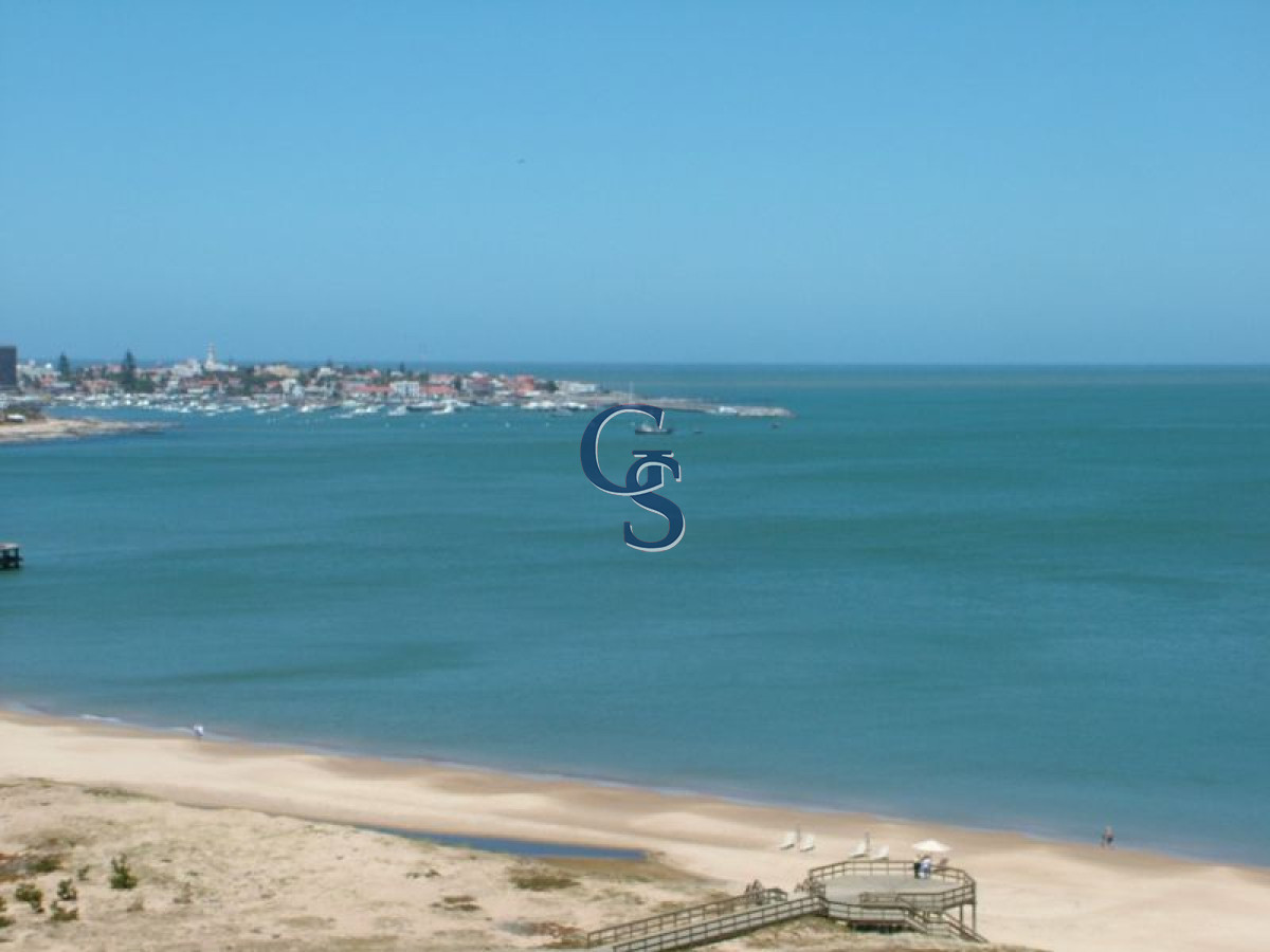 Apartamento ID.20281 - Apartamento en CORAL TOWER,  En Venta, Mansa, Punta del Este, 3 Dormitorios.