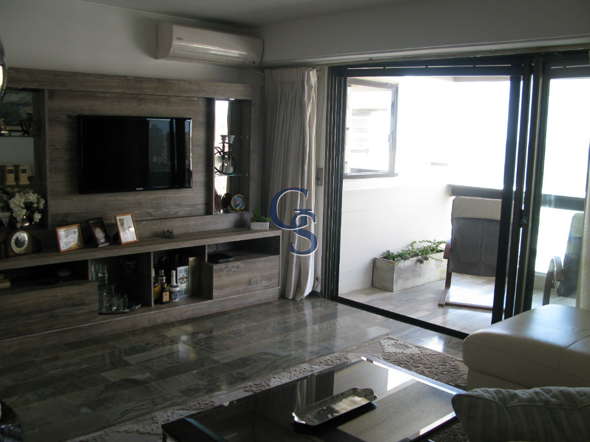 Apartamento ID.1695 - Complejo en 1° fila - Excelente ubicación.