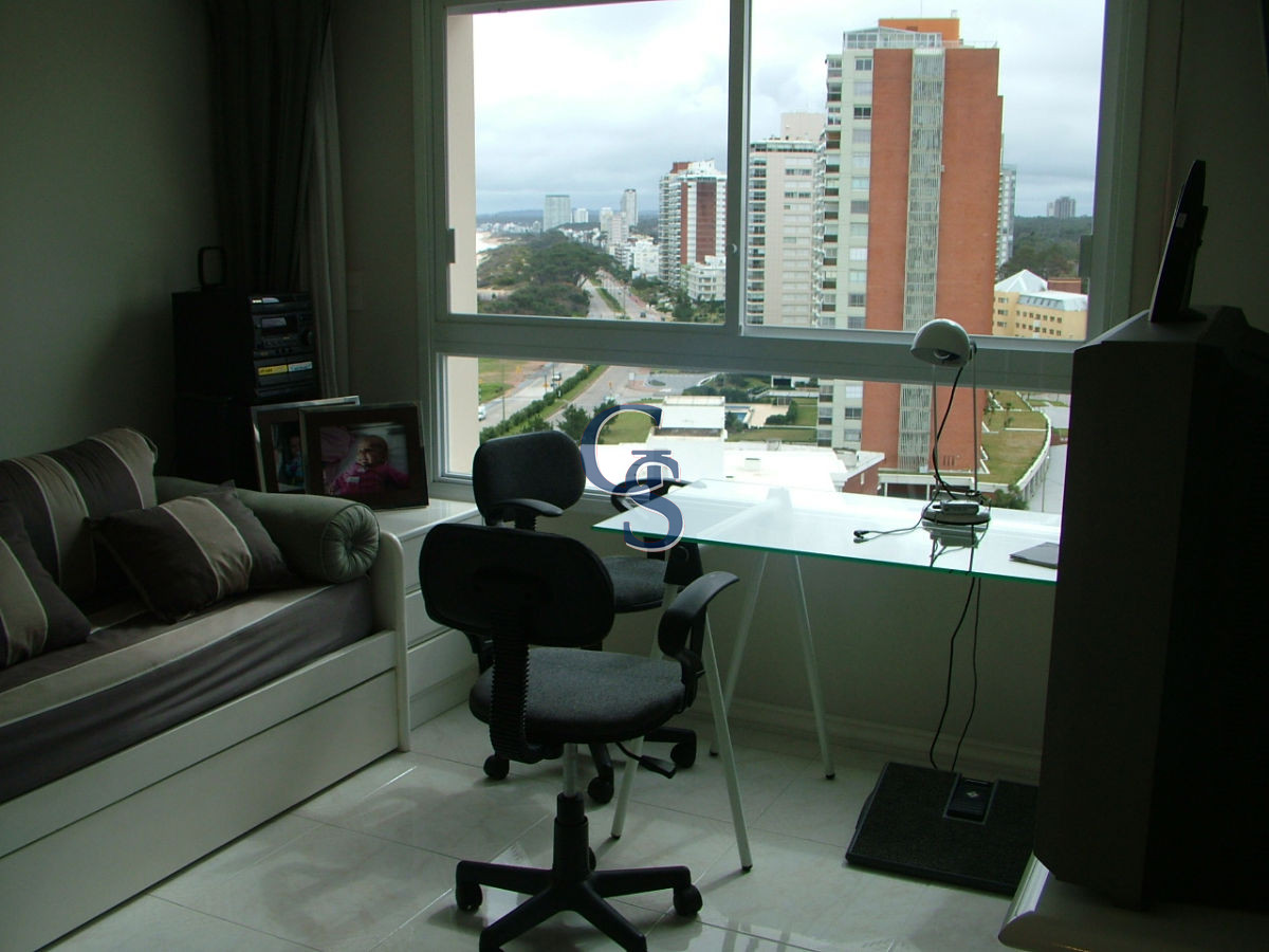 Apartamento ID.20281 - Apartamento en CORAL TOWER,  En Venta, Mansa, Punta del Este, 3 Dormitorios.
