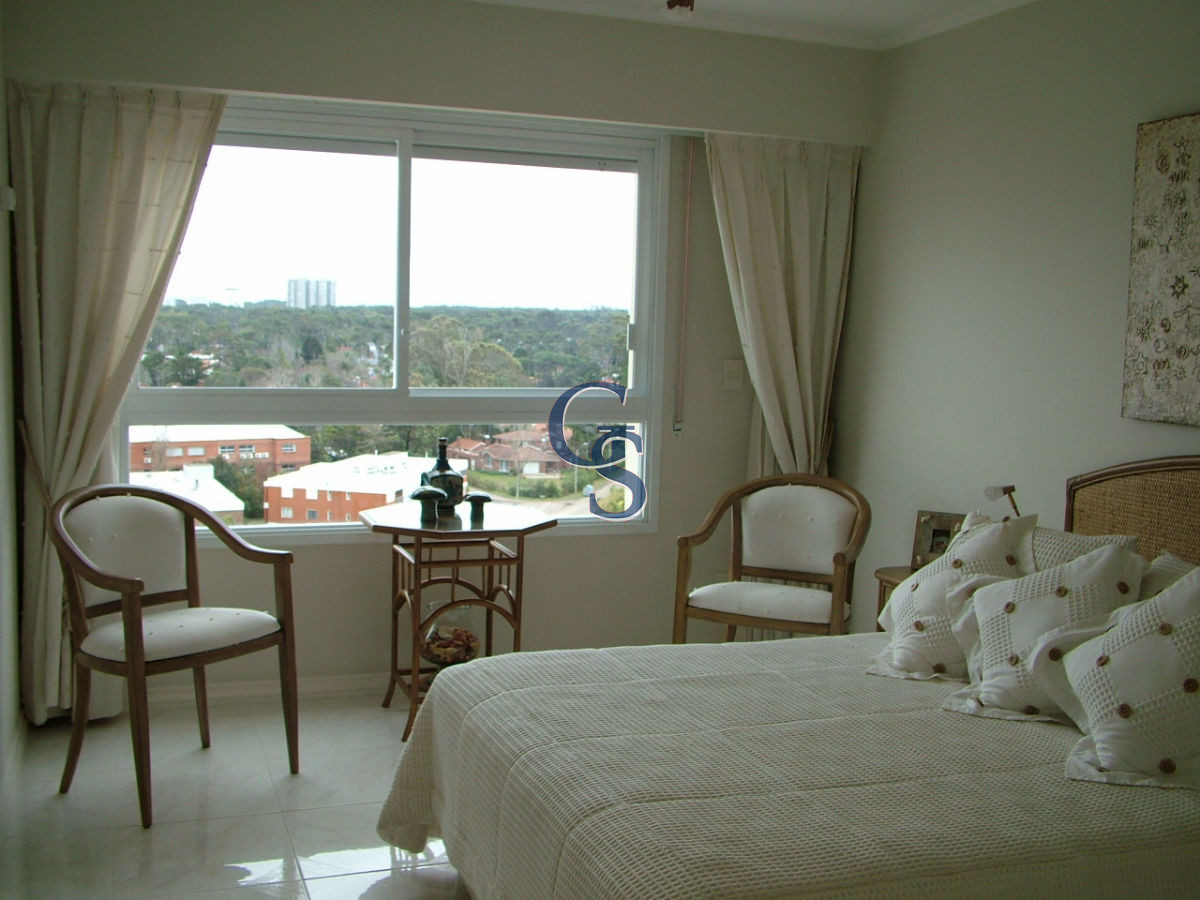 Apartamento ID.20281 - Apartamento en CORAL TOWER,  En Venta, Mansa, Punta del Este, 3 Dormitorios.