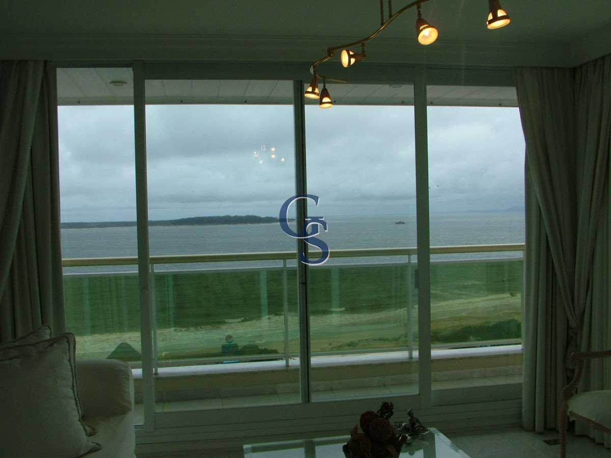 Apartamento ID.20281 - Apartamento en CORAL TOWER,  En Venta, Mansa, Punta del Este, 3 Dormitorios.