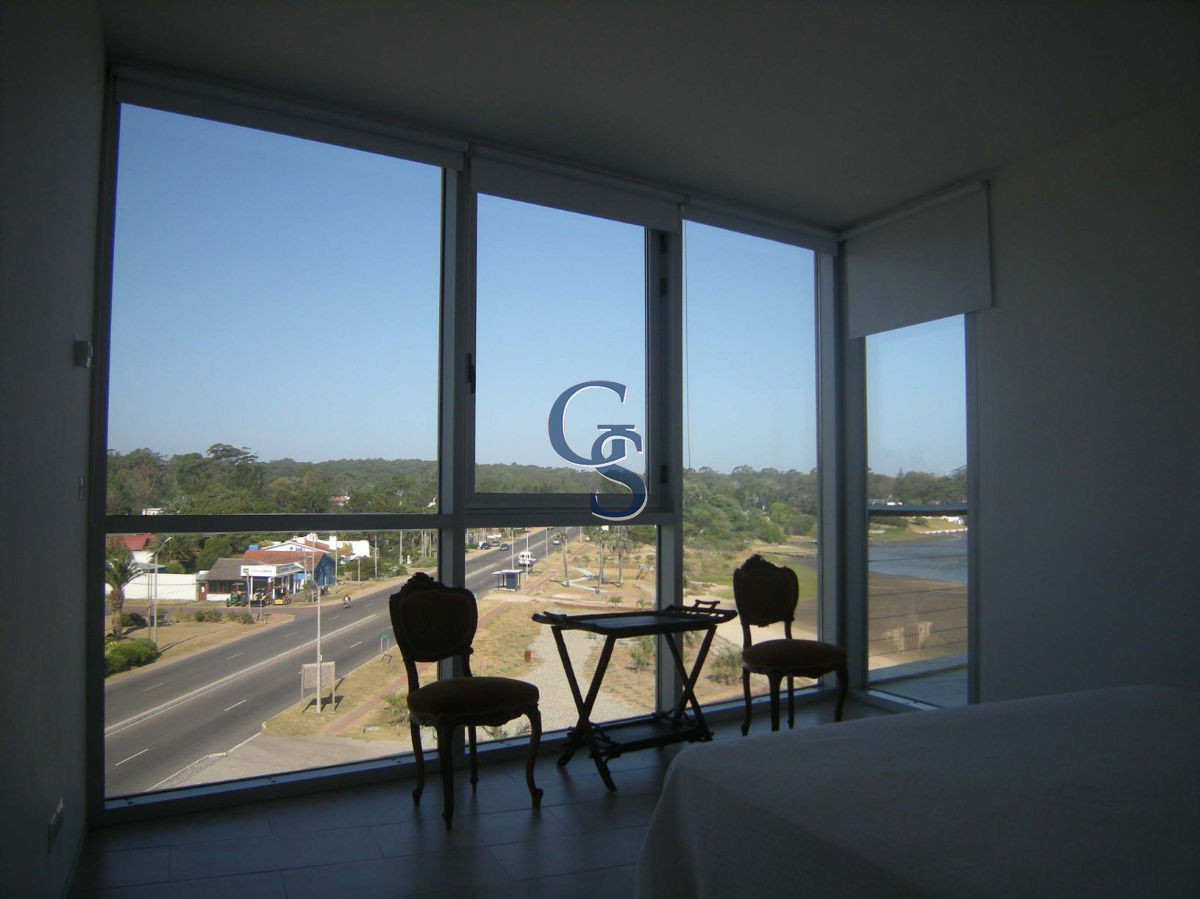 Apartamento ID.291976 - Excelente ubicación.  Vista al mar y arroyo.
