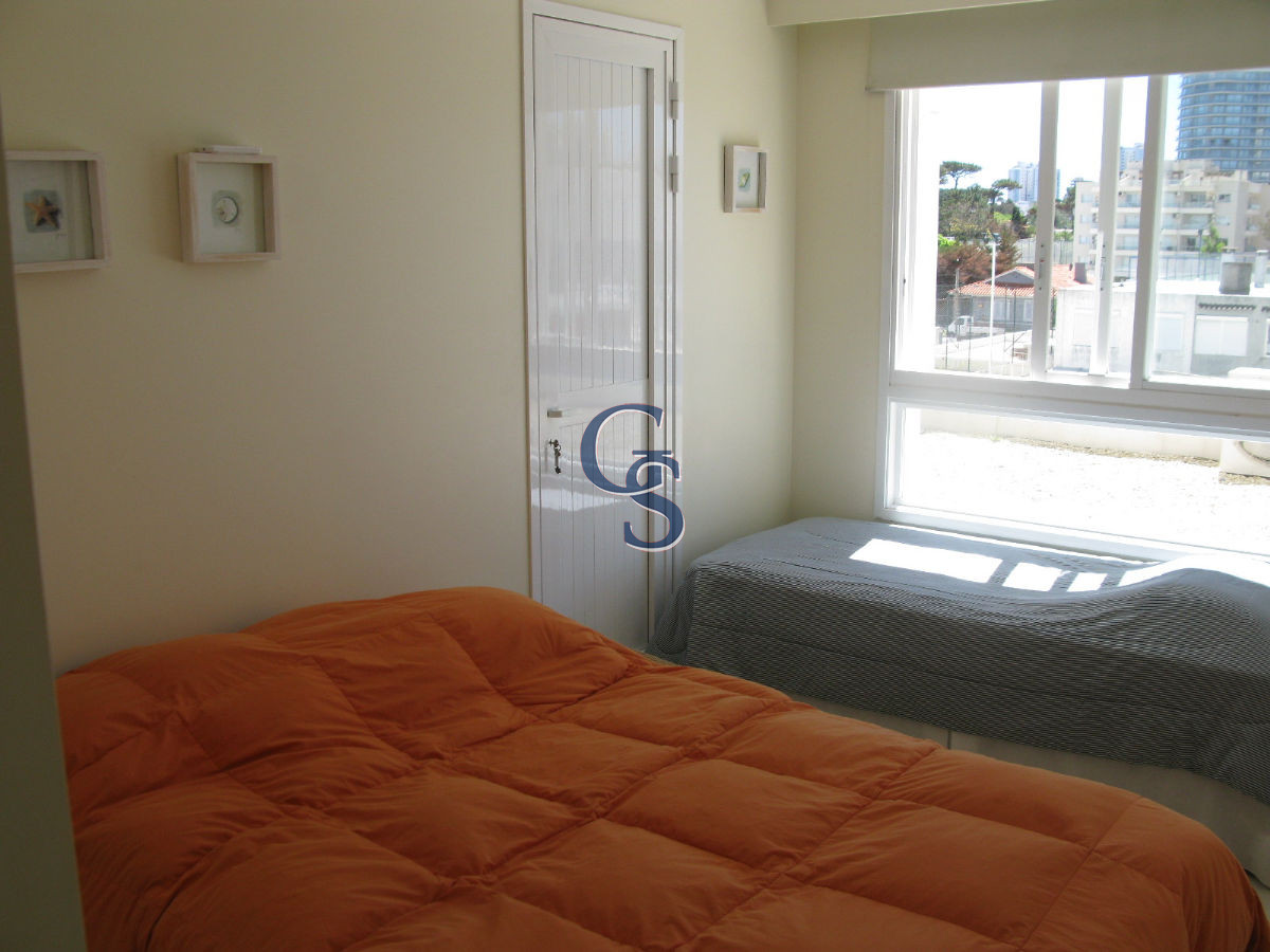 Apartamento ID.292861 - Apartamento en MILLENIUM TOWER, Mansa, Punta del Este, 2 Dormitorios.