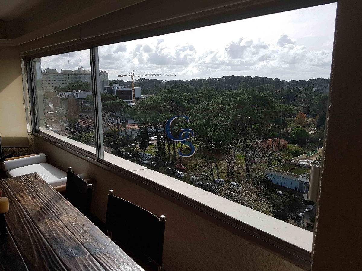 Apartamento ID.293047 - Sobre reconocida avenida.