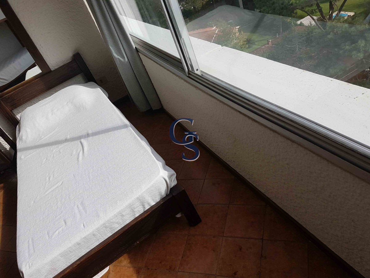 Apartamento ID.293047 - Sobre reconocida avenida.