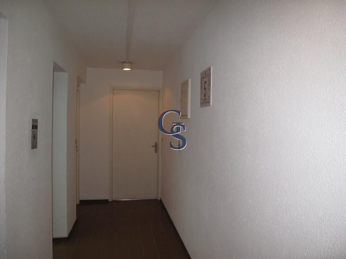 Apartamento ID.922 - Sobre reconocida avenida.