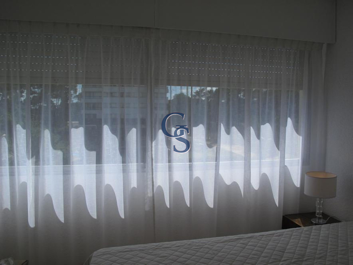Apartamento ID.922 - Sobre reconocida avenida.