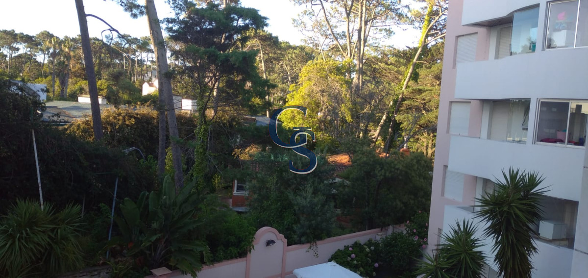 Apartamento ID.663 - A metros de Playa Mansa