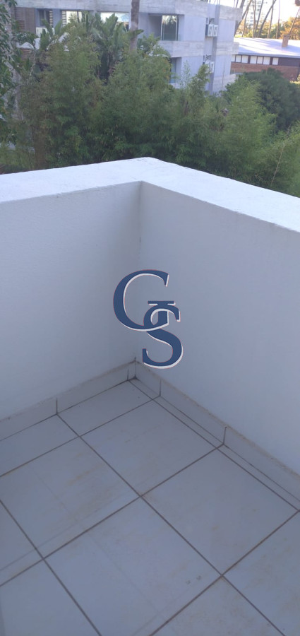 Apartamento ID.663 - A metros de Playa Mansa