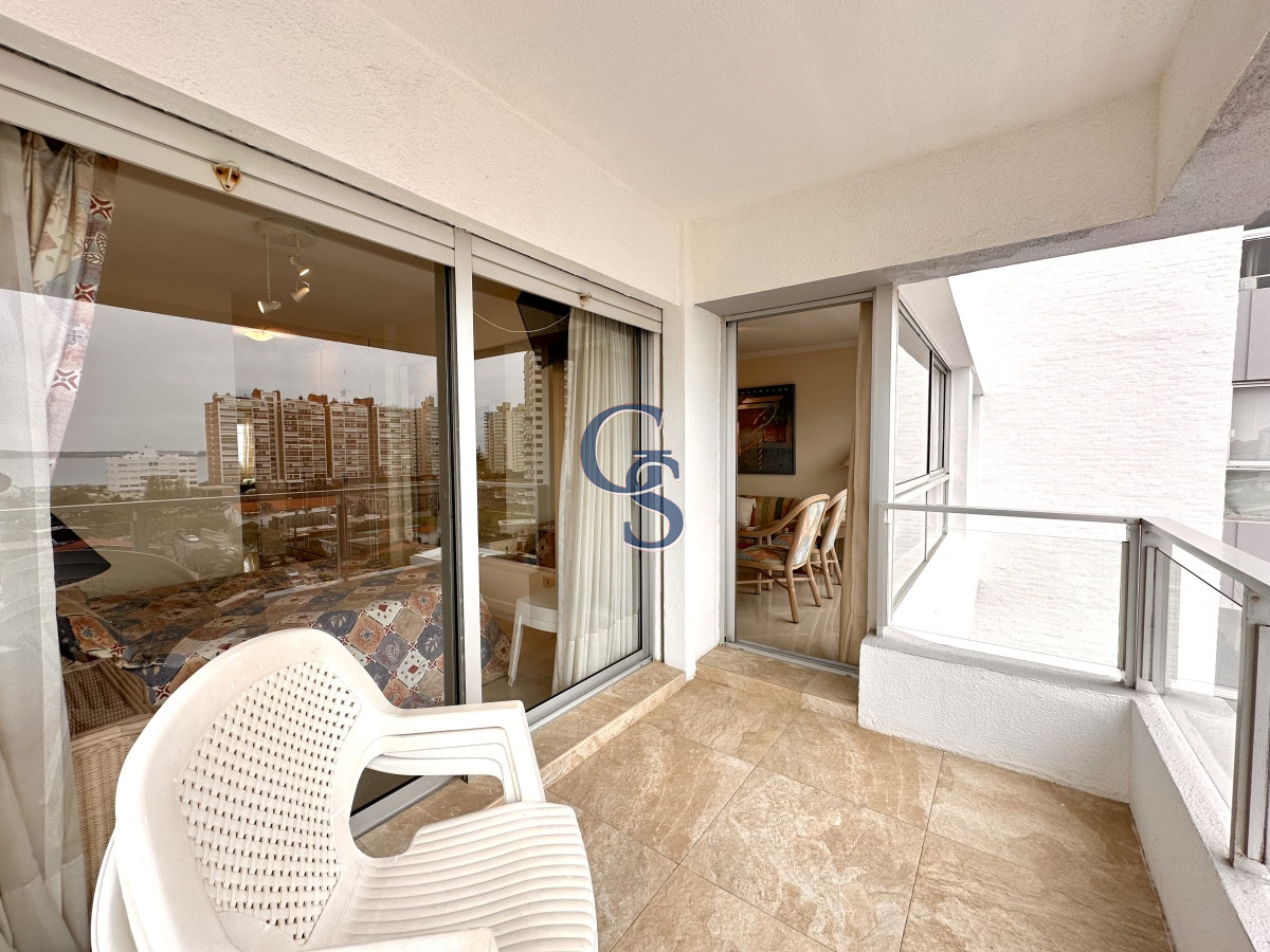 Apartamento ID.90395 - A pasitos del mar, de playa Brava, rodeado de todos los servicios.