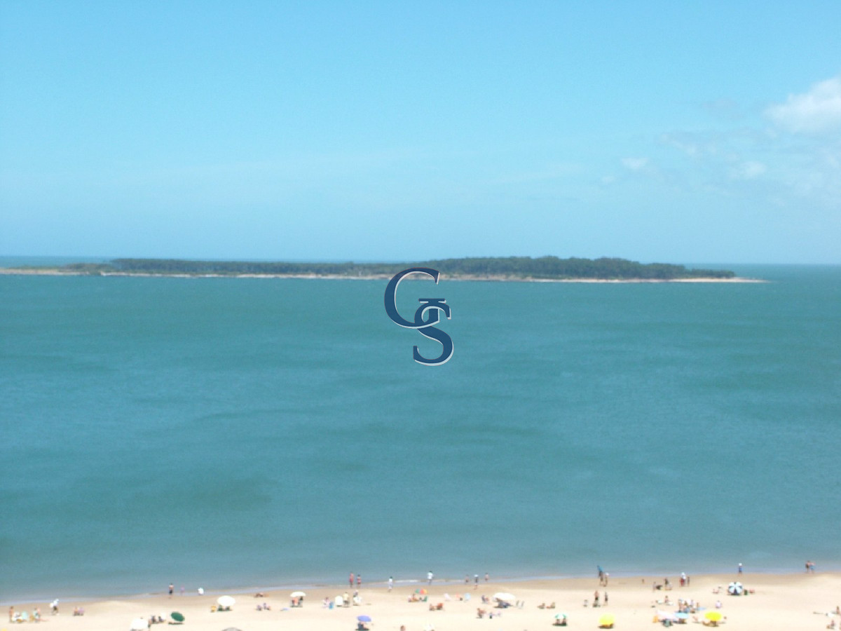 Apartamento ID.20281 - Apartamento en CORAL TOWER,  En Venta, Mansa, Punta del Este, 3 Dormitorios.