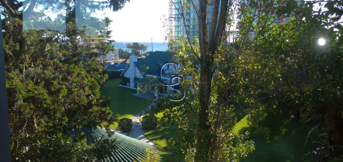 Apartamento ID.663 - A metros de Playa Mansa