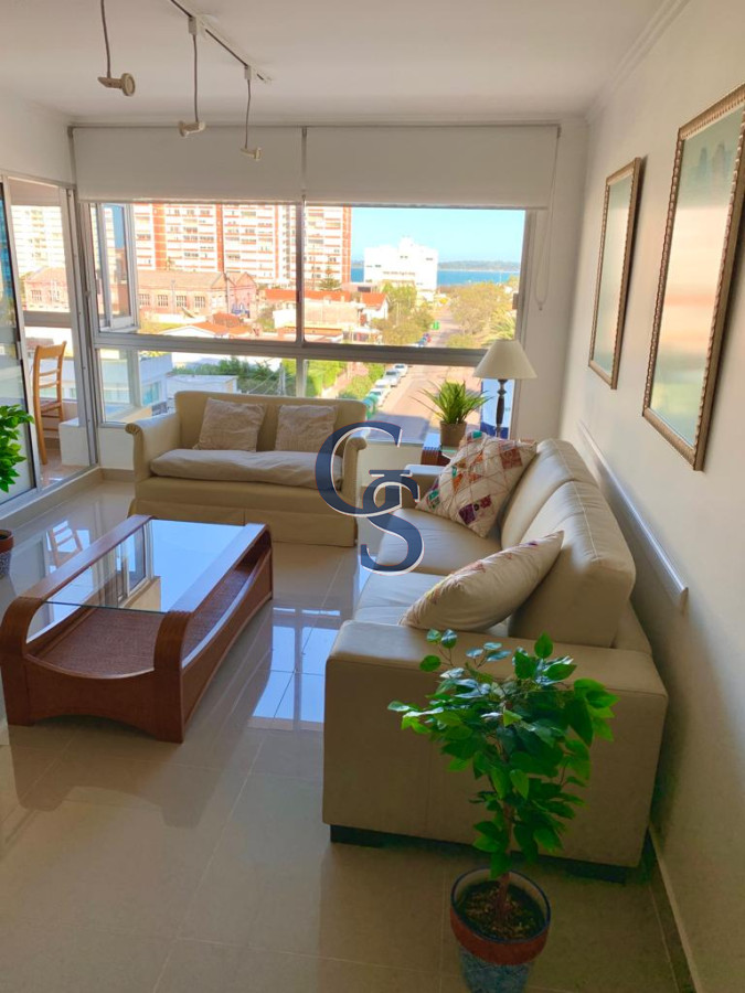Apartamento ID.290296 - A pasos de Playa Mansa y Playa Brava. Próximo a la Península.