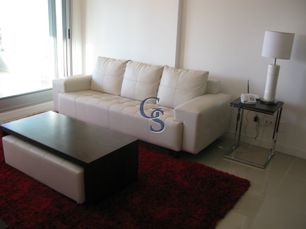 Apartamento ID.293112 - A pasos de Playa Brava y Playa Mansa, y próximo a la Península.
