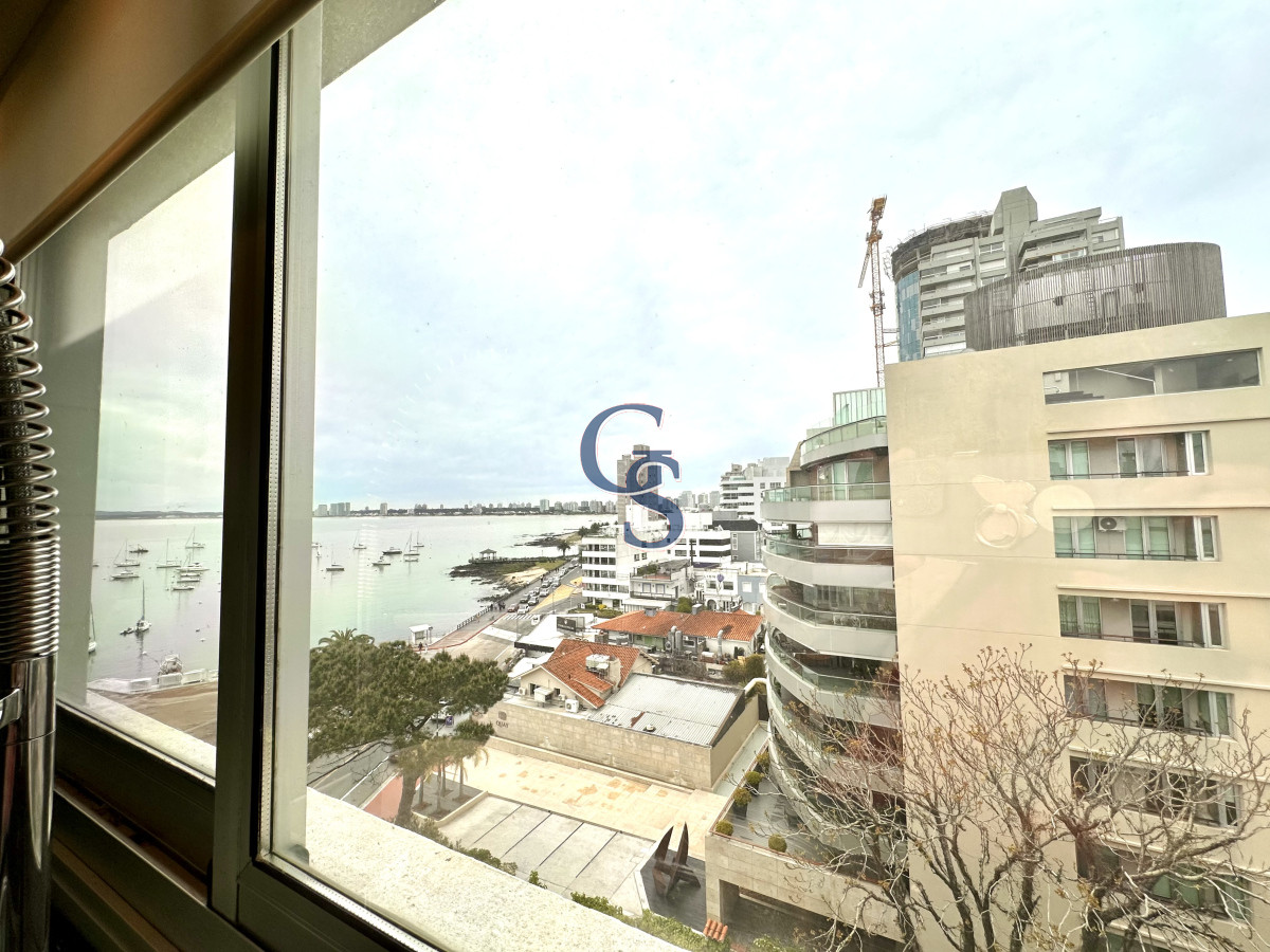Apartamento ID.299900 - En Venta Apartamento frente al Puerto, con inmejorables vistas.