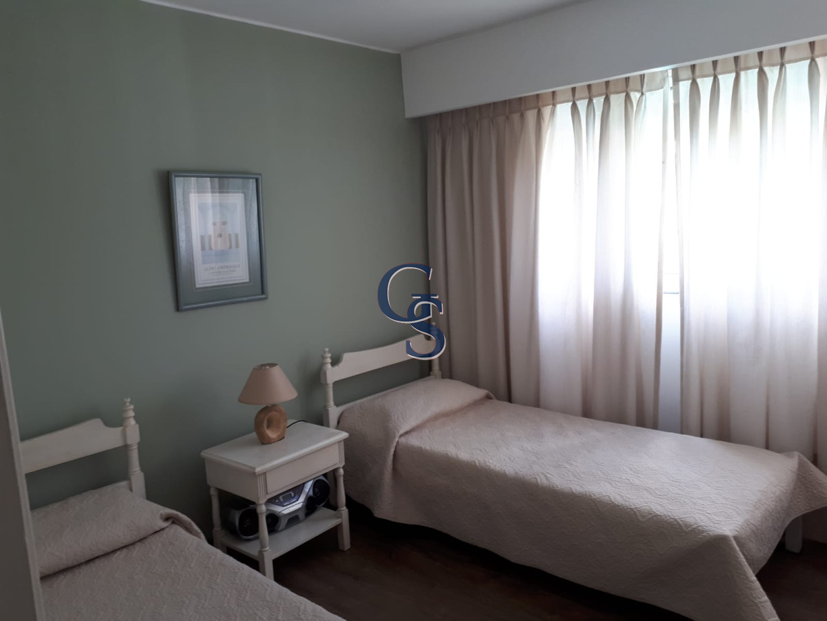 Apartamento ID.292601 - Mansa, parada 14.   A pasos del mar. 