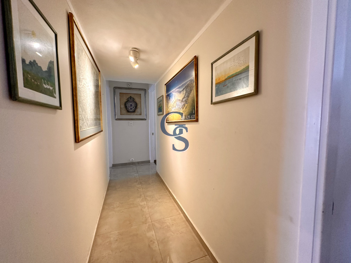 Apartamento ID.299900 - En Venta Apartamento frente al Puerto, con inmejorables vistas.