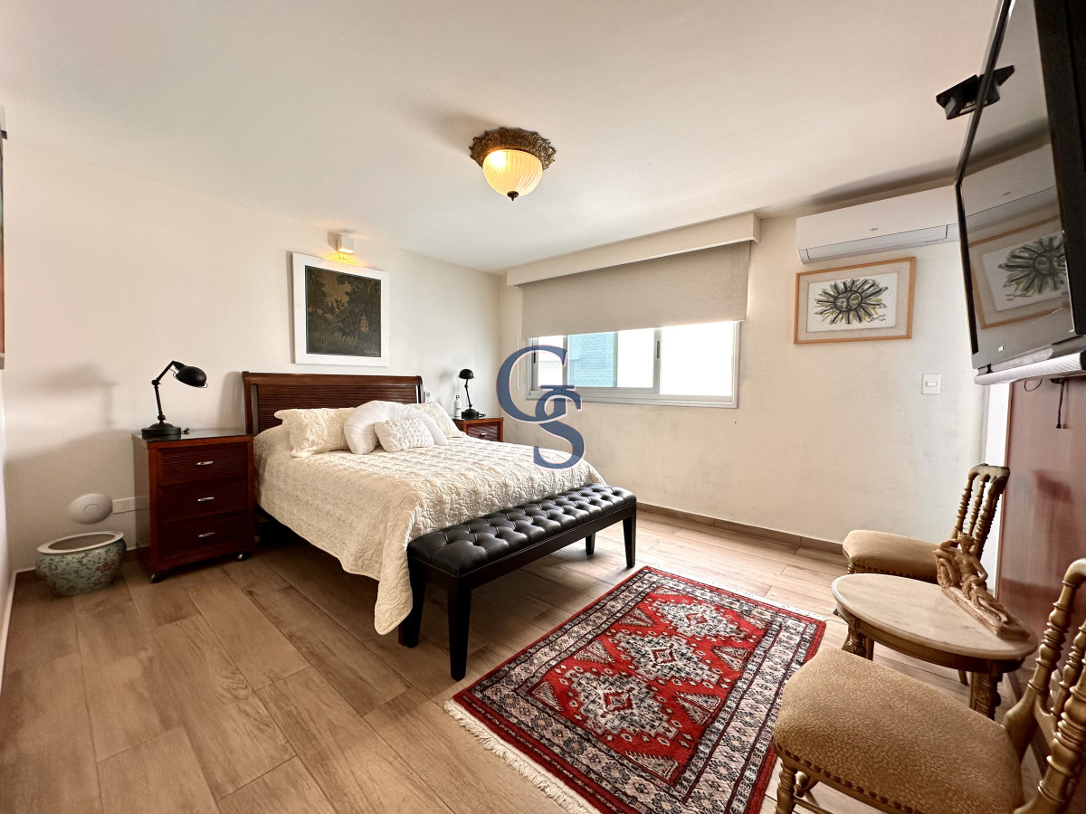 Apartamento ID.299900 - En Venta Apartamento frente al Puerto, con inmejorables vistas.