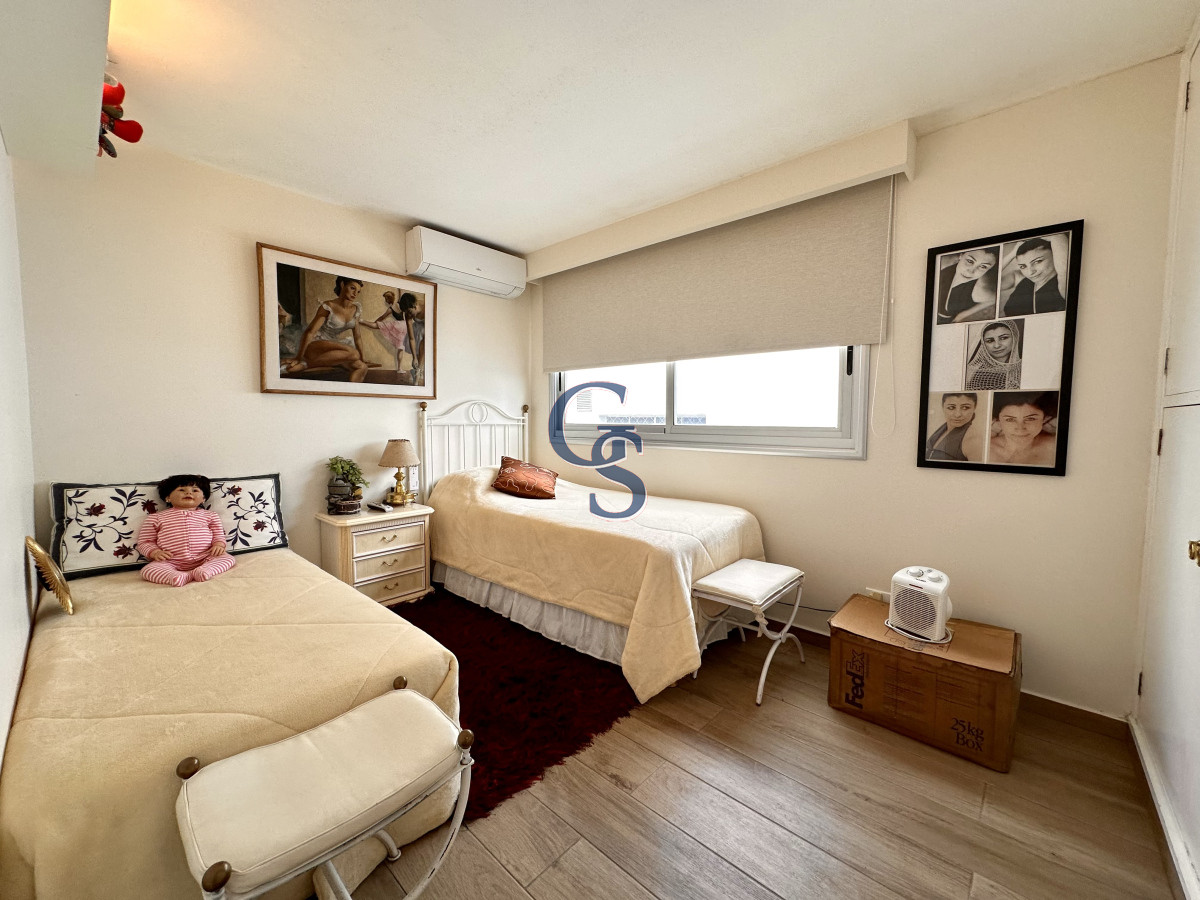 Apartamento ID.299900 - En Venta Apartamento frente al Puerto, con inmejorables vistas.