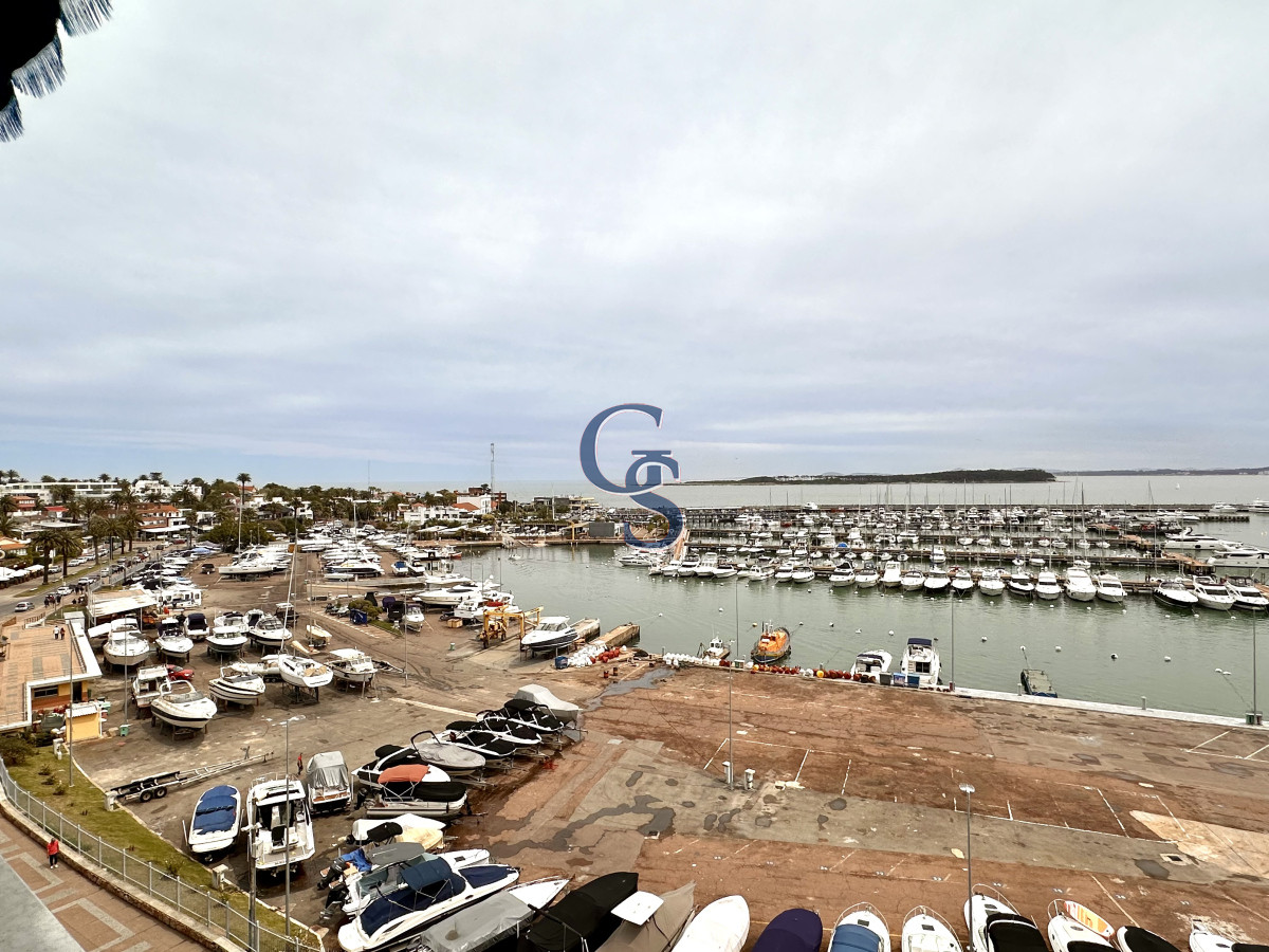 Apartamento ID.299900 - En Venta Apartamento frente al Puerto, con inmejorables vistas.