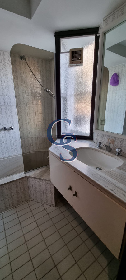 Apartamento ID.299597 - edificio sobre Rambla 