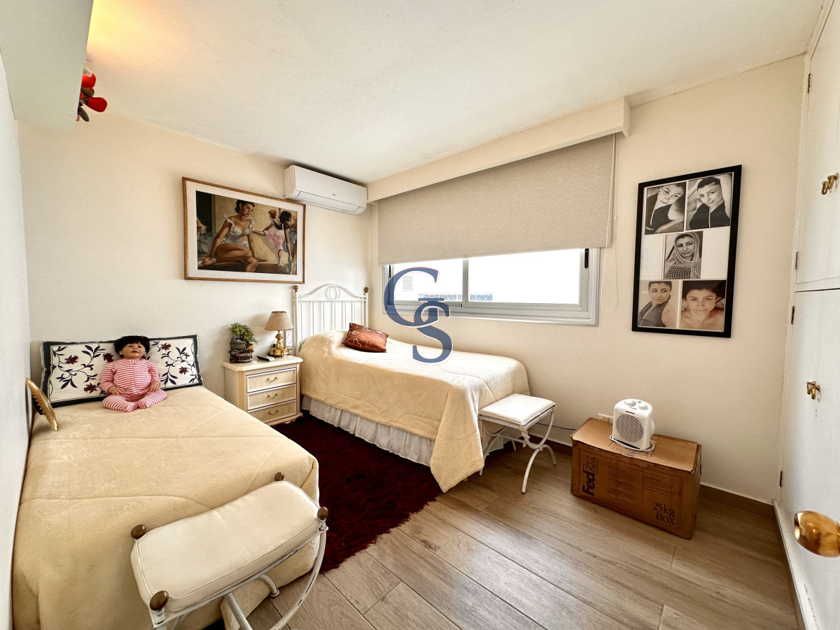 Apartamento ID.299900 - En Venta Apartamento frente al Puerto, con inmejorables vistas.