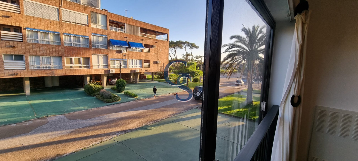 Apartamento ID.299597 - edificio sobre Rambla 