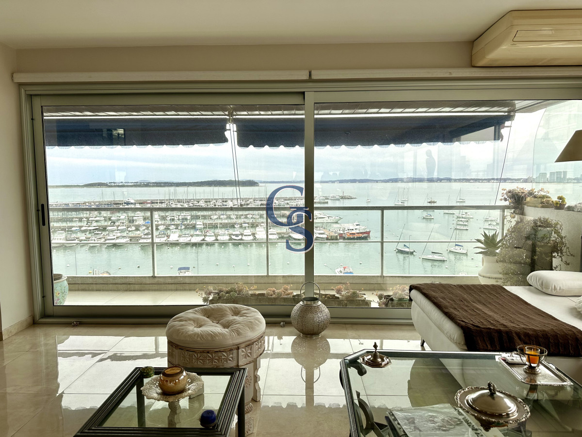 Apartamento ID.299900 - En Venta Apartamento frente al Puerto, con inmejorables vistas.