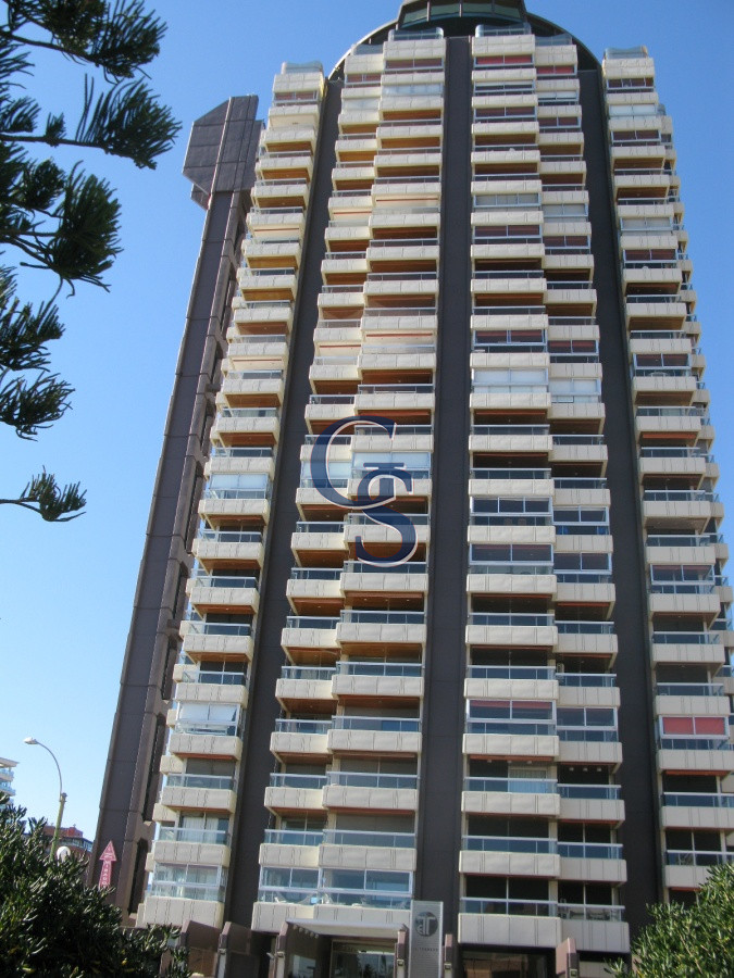 Apartamento ID.292729 - En 1° fila de Playa Mansa y pasos de La Península.