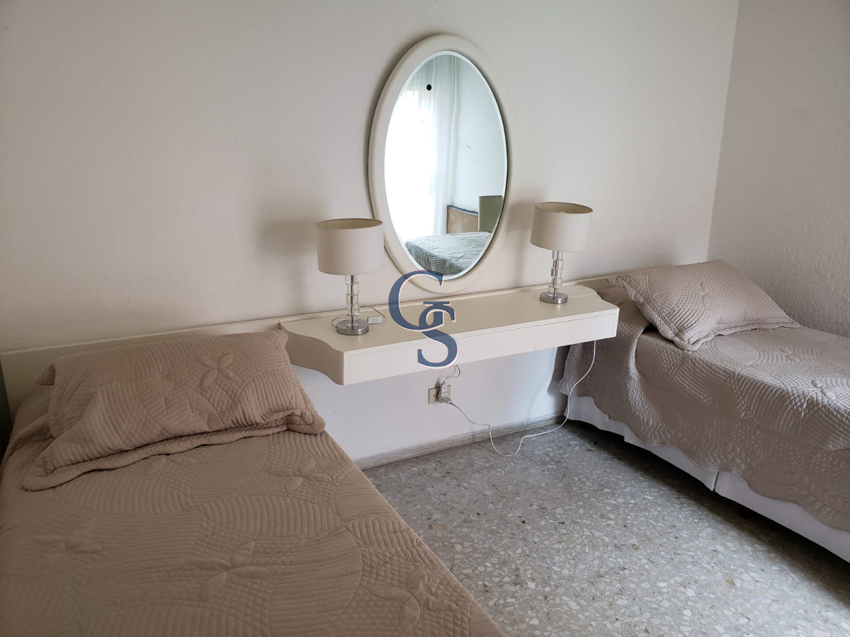 Apartamento ID.653 - Frente a Playa Mansa
