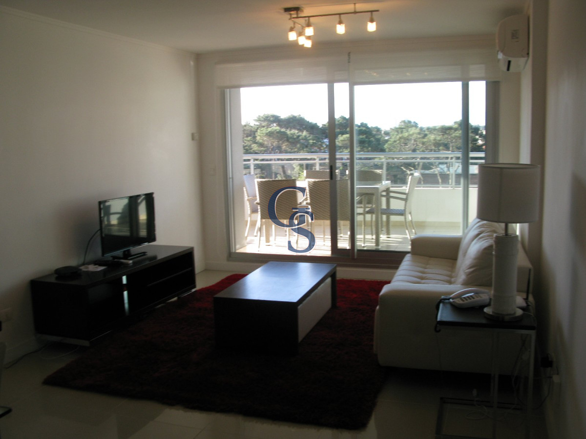 Apartamento ID.293112 - A pasos de Playa Brava y Playa Mansa, y próximo a la Península.