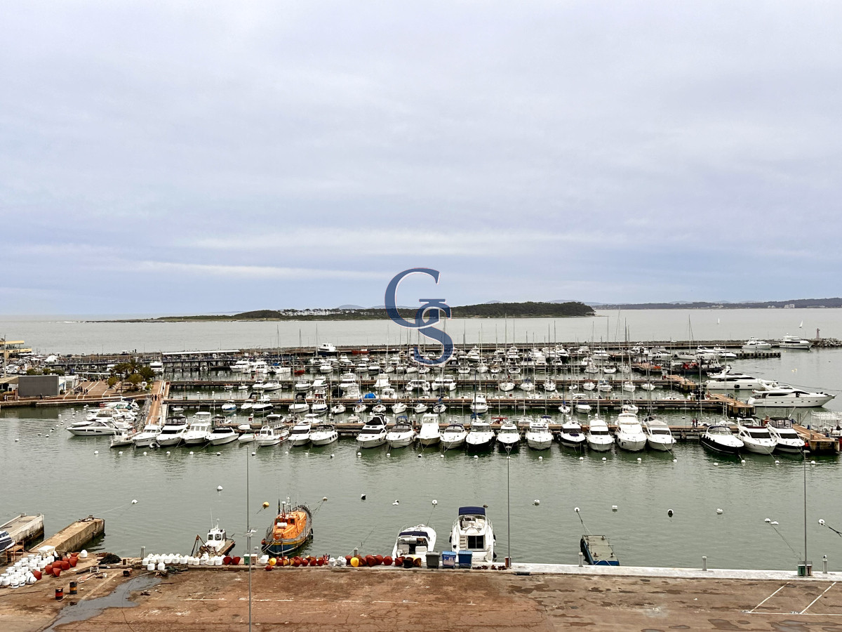 Apartamento ID.299900 - En Venta Apartamento frente al Puerto, con inmejorables vistas.