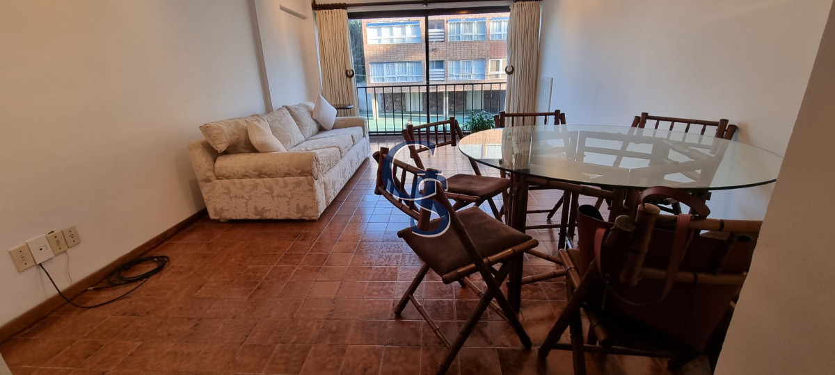 Apartamento ID.299597 - edificio sobre Rambla 