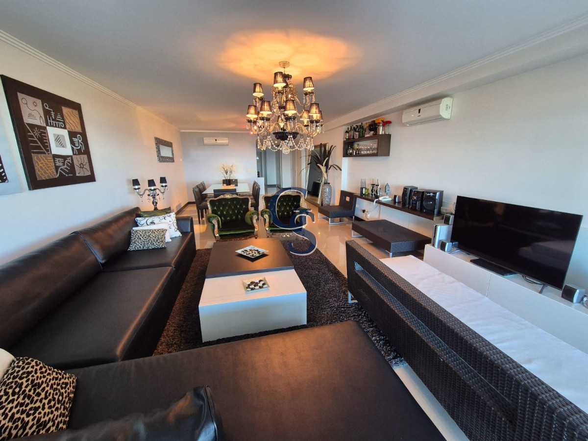 Apartamento ID.291041 - Apartamento en TORRE LOBOS,  En Venta, Brava, Punta del Este, 3 Dormitorios.