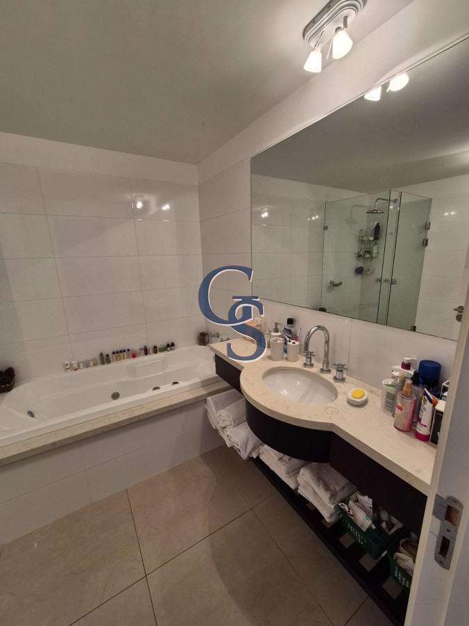 Apartamento ID.291041 - Apartamento en TORRE LOBOS,  En Venta, Brava, Punta del Este, 3 Dormitorios.