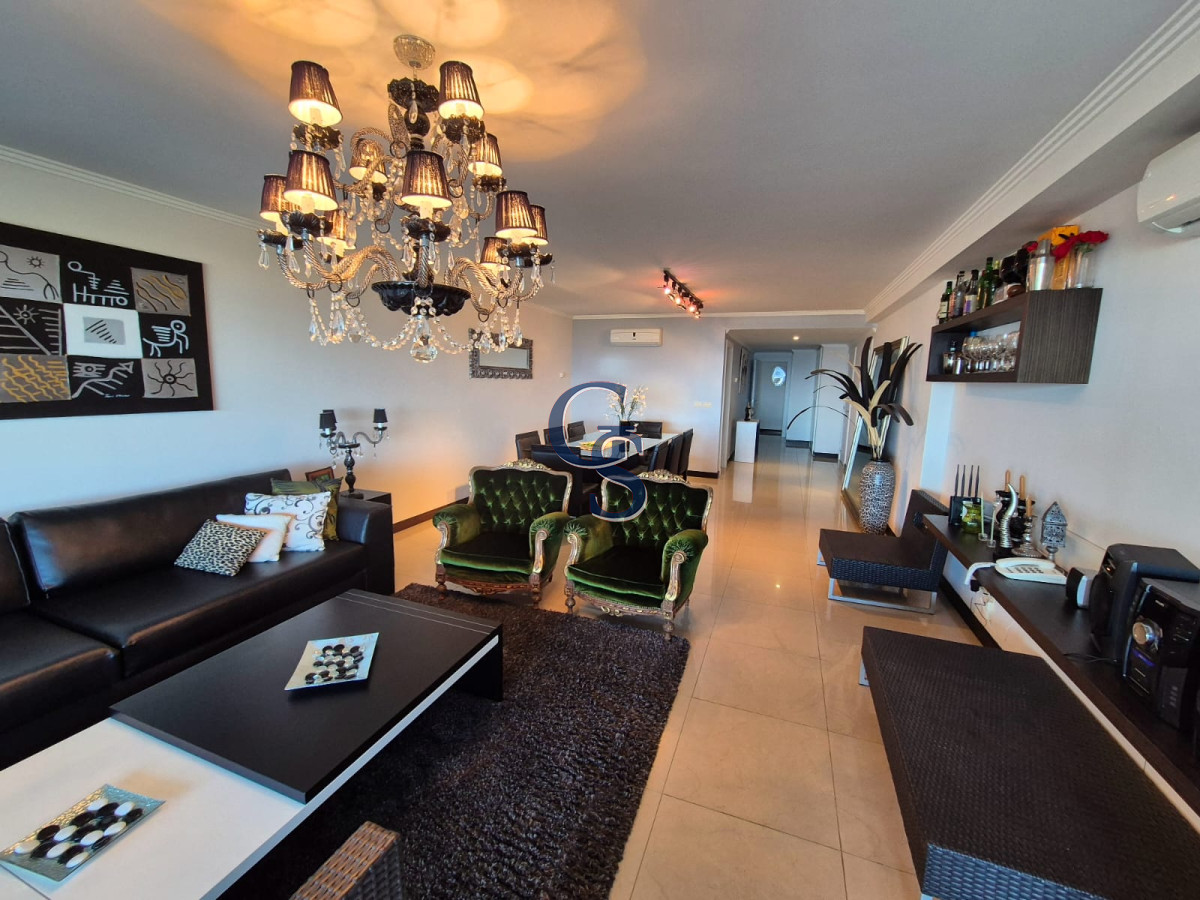 Apartamento ID.291041 - Apartamento en TORRE LOBOS,  En Venta, Brava, Punta del Este, 3 Dormitorios.