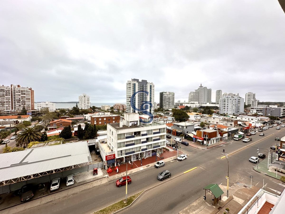 Apartamento ID.90395 - A pasitos del mar, de playa Brava, rodeado de todos los servicios.