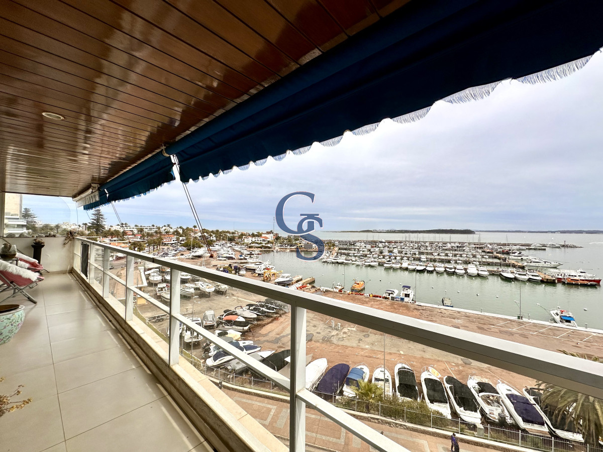 Apartamento ID.299900 - En Venta Apartamento frente al Puerto, con inmejorables vistas.