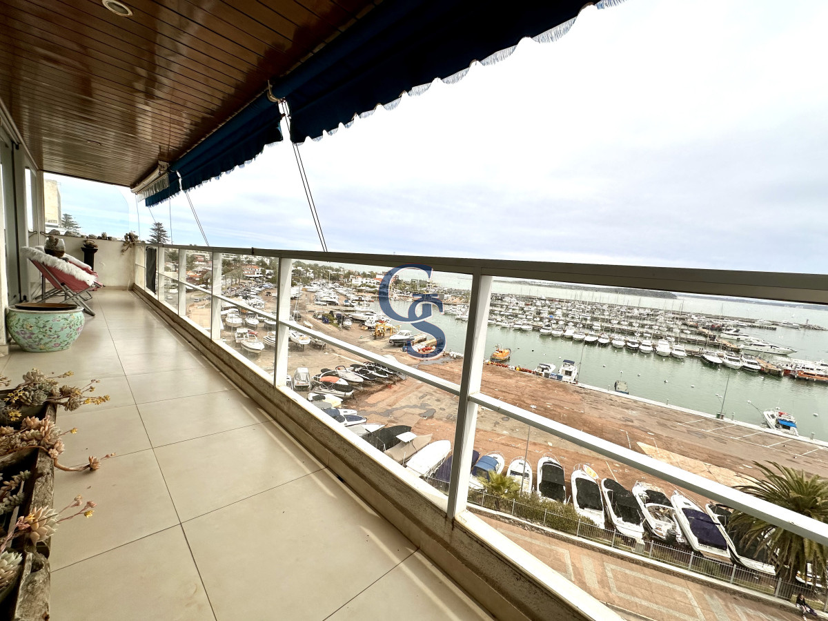 Apartamento ID.299900 - En Venta Apartamento frente al Puerto, con inmejorables vistas.