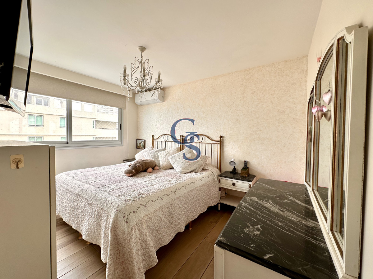 Apartamento ID.299900 - En Venta Apartamento frente al Puerto, con inmejorables vistas.