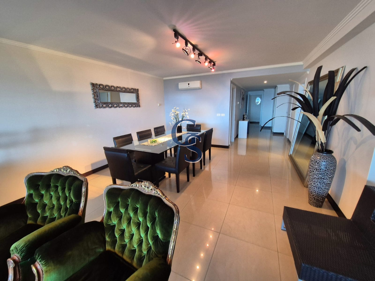 Apartamento ID.291041 - Apartamento en TORRE LOBOS,  En Venta, Brava, Punta del Este, 3 Dormitorios.