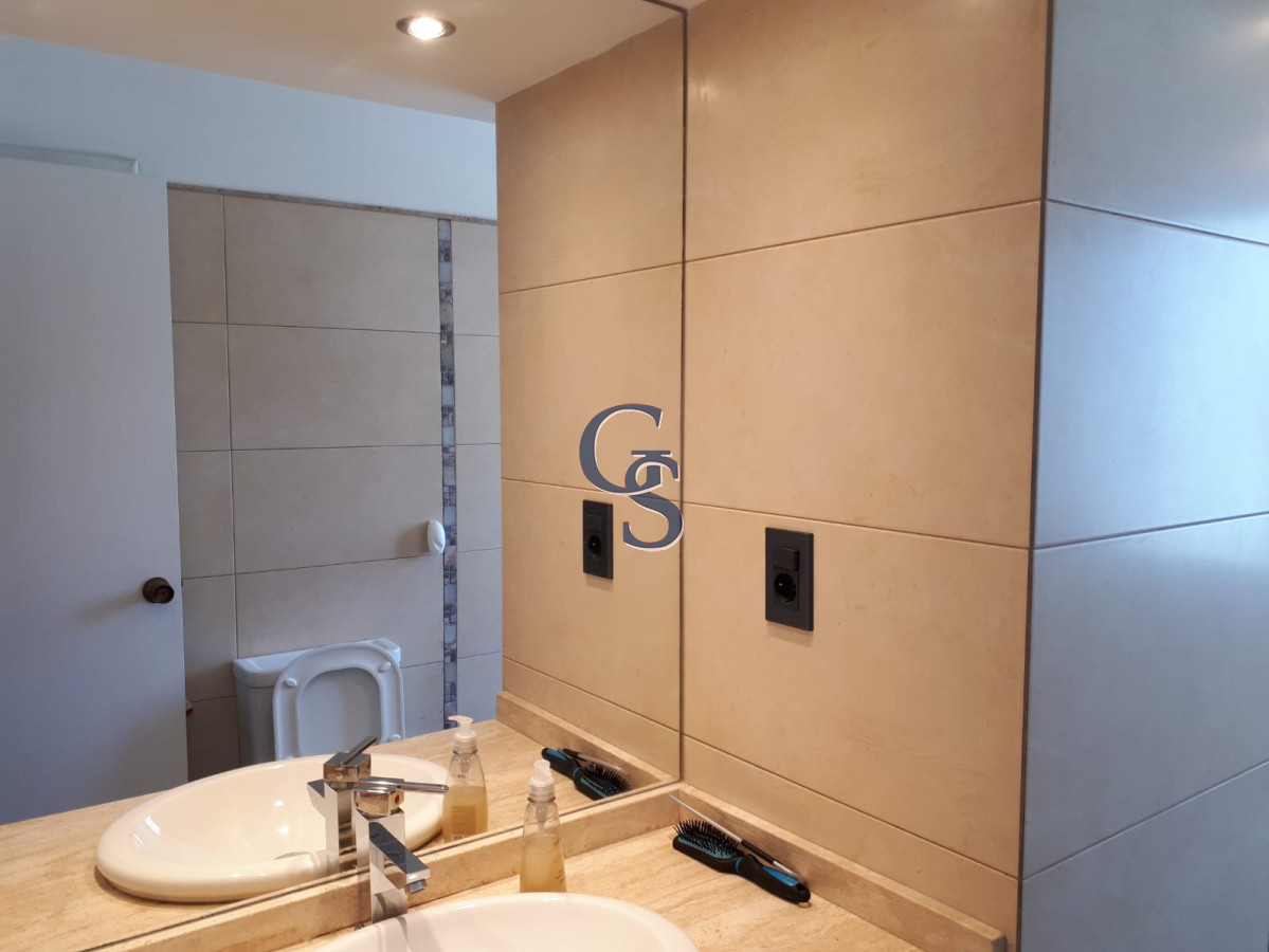 Apartamento ID.292601 - Mansa, parada 14.   A pasos del mar. 
