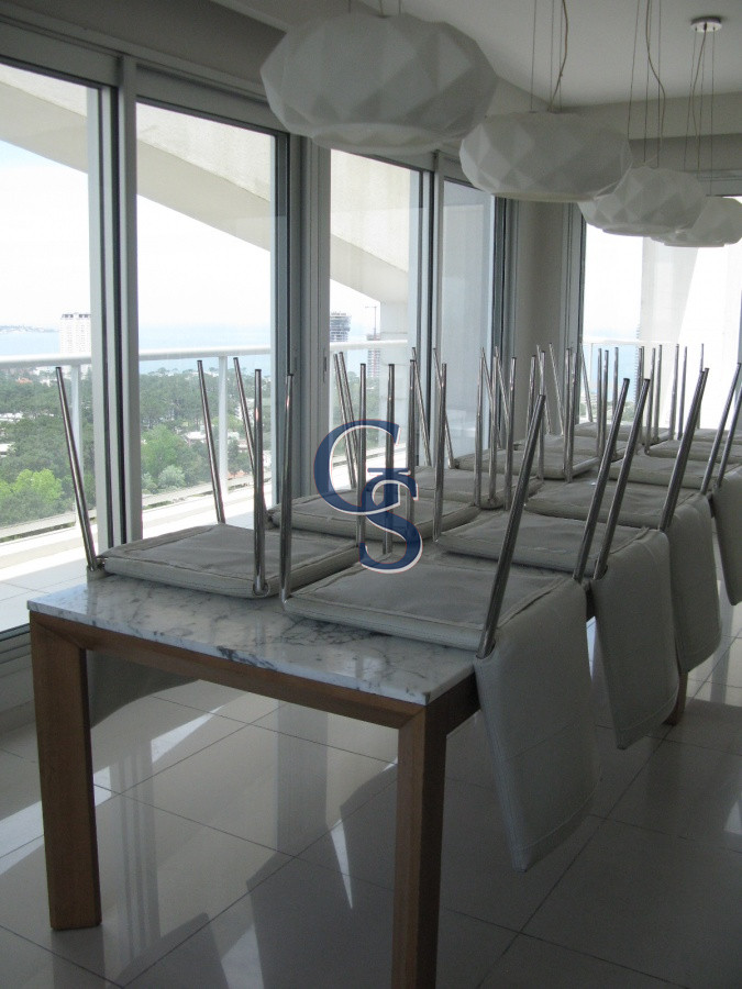 Apartamento ID.298211 - Piso alto. 